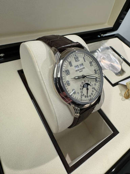Patek Philippe Grand Complications - Moonphase and Annual Calender - 40 MM - White Gold - 5320G-001