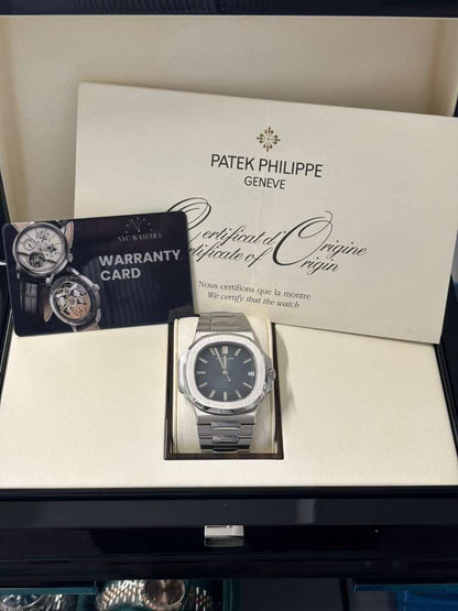 Patek Philippe Nautilus 40 MM - Steel - 5711/1A-010