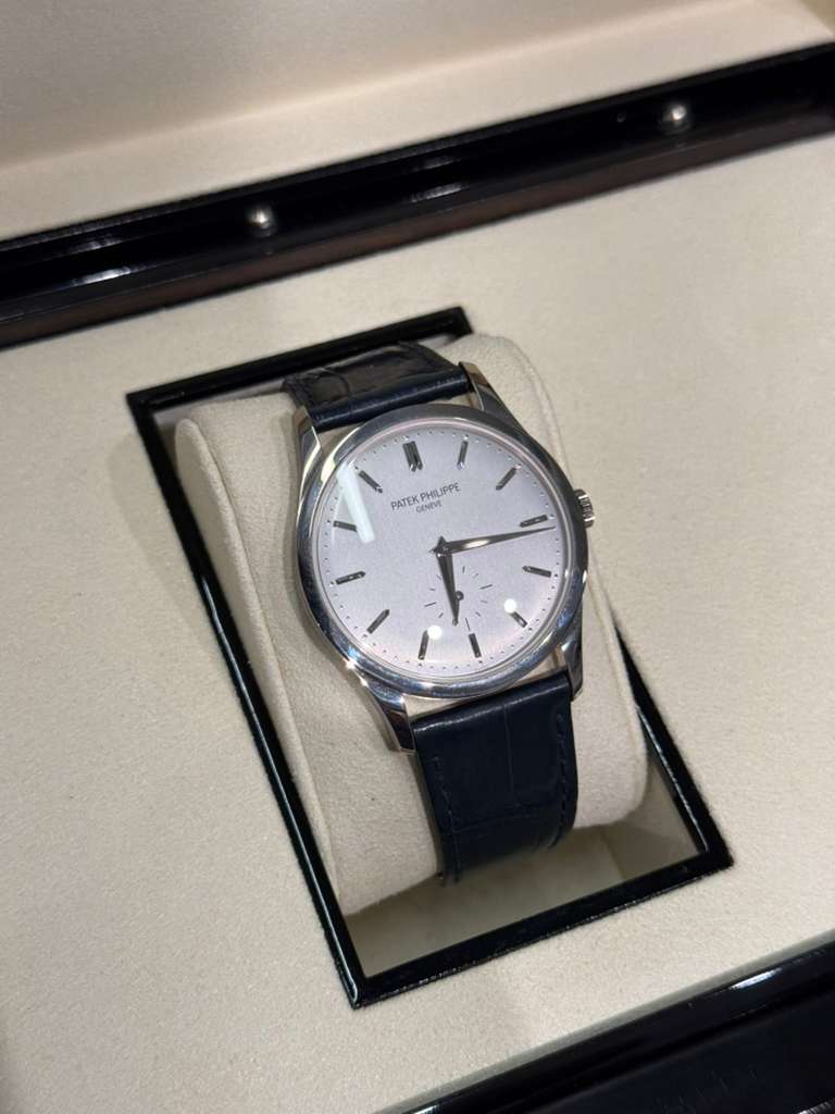 Patek Philippe Calatrava - 37 MM - White Gold - 5196G
