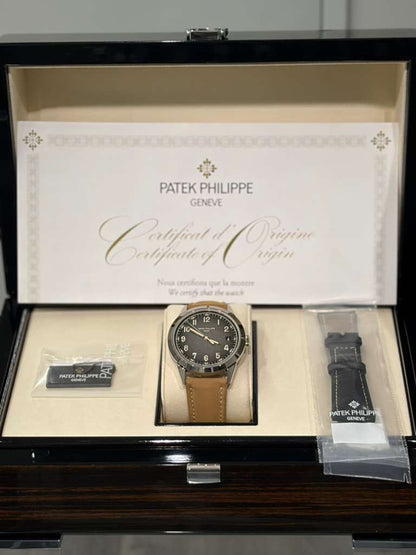 Patek Philippe Calatrava - 40 MM - White Gold - 5226G-001
