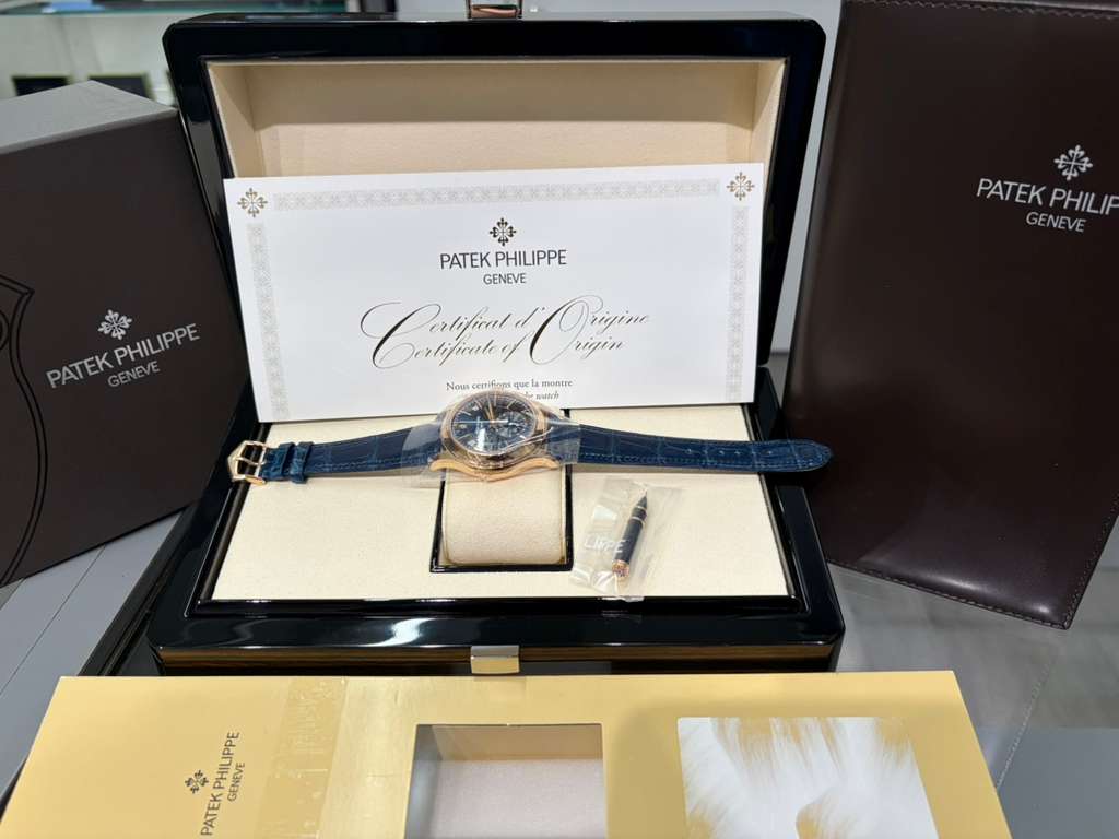 Patek Philippe Complications Annual Calendar - 42 MM - Rose Gold - 5905R-010