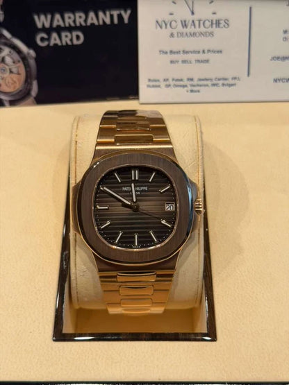 Patek Philippe Nautilus - 40 MM - Rose Gold - 5711/1R-001 Caliber 330 Movement