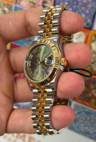 Rolex Steel and Yellow Gold Datejust - 31 MM - Jubilee Bracelet - Fluted Bezel - Olive Green Diamond Roman Six Dial - 278273-0016