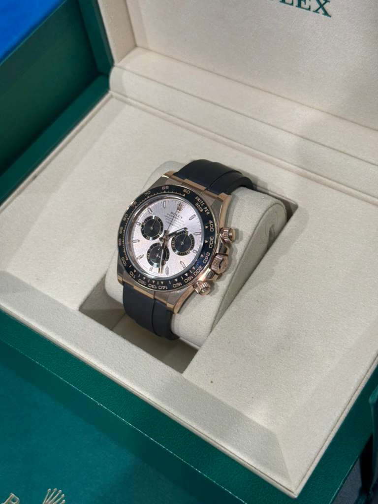 Rolex Everose Gold Cosmograph Daytona Watch - 40 MM - Oysterflex Strap - Black Ceramic Bezel - Sundust And Black Index Dial - 126515LN-0006