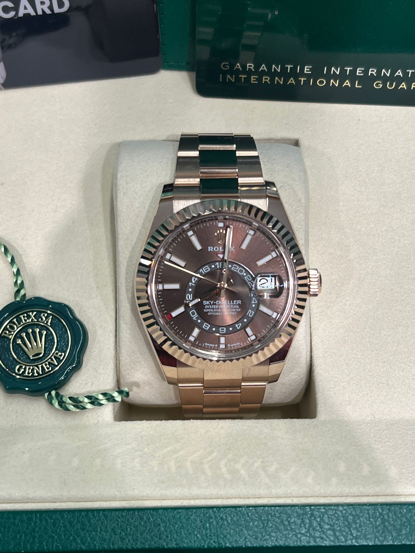Rolex Everose Gold Sky Dweller Watch - 42 MM - Oyster Bracelet - Fluted Ring Command Bezel - Chocolate Index Dial - 336935 chio
