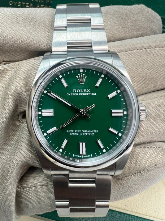 Rolex Stainless Steel Oyster Perpetual no date Watch - 36 MM - Oyster Bracelet - Green Dial - 126000 greio