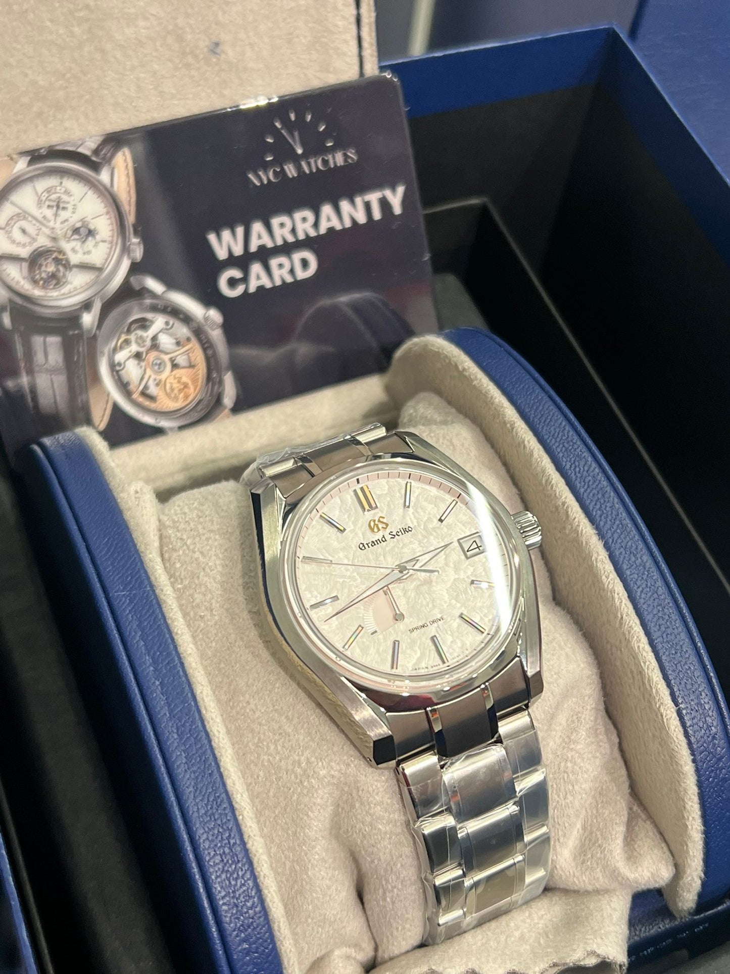 Grand Seiko - Heritage - 40 MM - Titanium - Pale Pink Dial - SBGA413