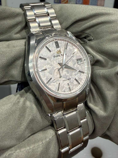 Grand Seiko - Heritage - 40 MM - Titanium - Pale Pink Dial - SBGA413
