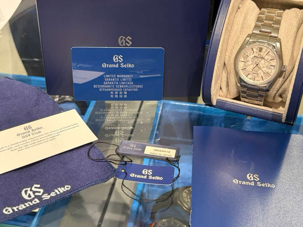 Grand Seiko - Heritage - 40 MM - Titanium - Pale Pink Dial - SBGA413