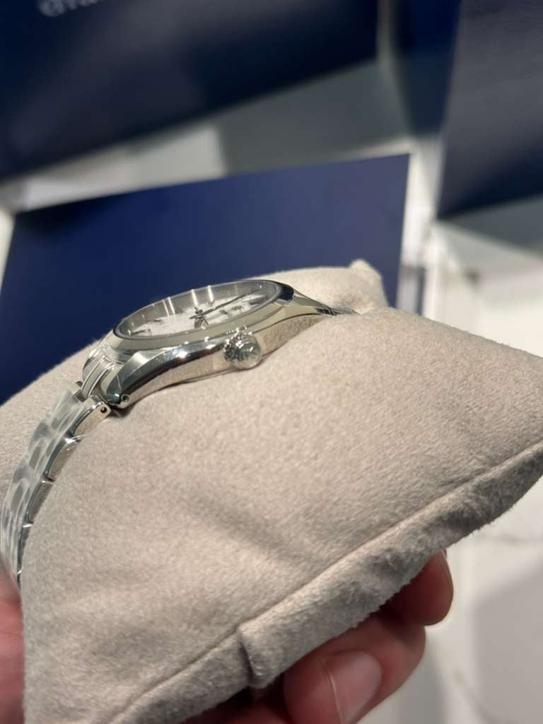 Grand Seiko - Heritage - 33 MM - Stainless Steel - Silver White "Snowflake" Dial - SBGX359