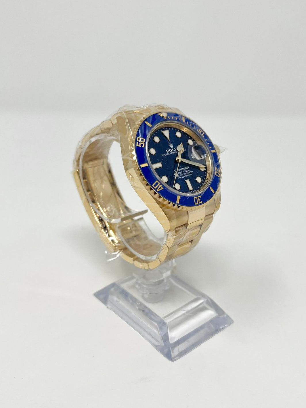 Rolex Yellow Gold Submariner Watch 41MM - Oyster Bracelet - Blue Dial - 126618LB