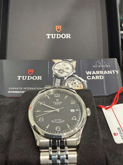 Tudor 1926 - 39 MM - Stainless Steel - Black Dial - M91550-0002