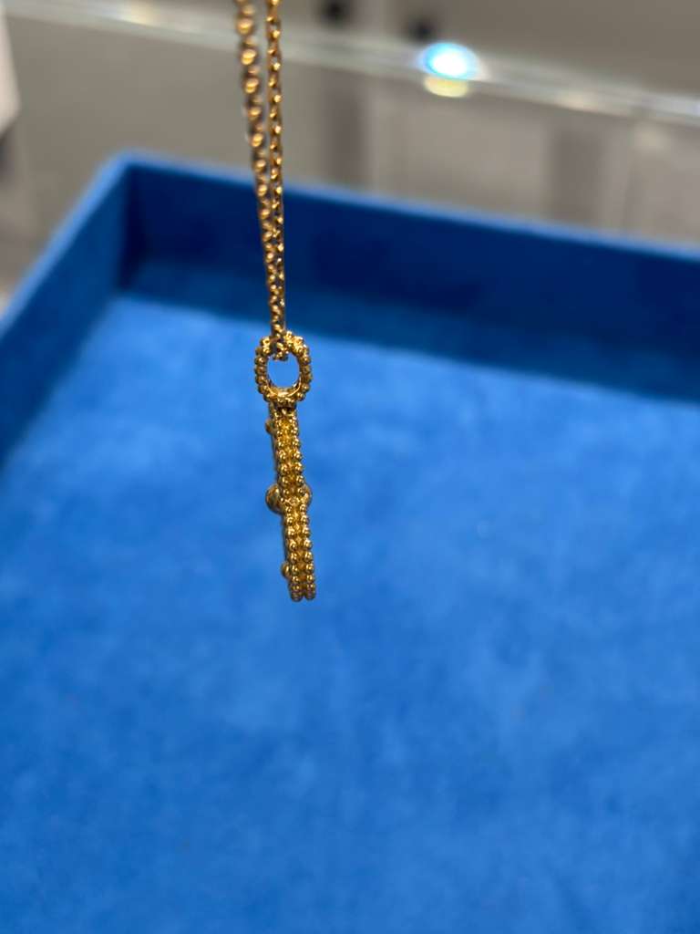 Van Cleef & Arpels Vintage Alhambra Necklace - 18k Yellow Gold - Guilloché - 1 Motif - VCARP4KO00