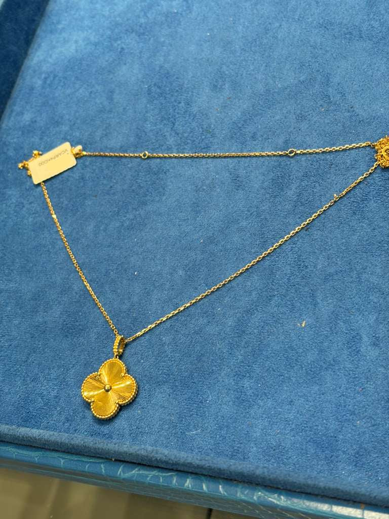 Van Cleef & Arpels Vintage Alhambra Necklace - 18k Yellow Gold - Guilloché - 1 Motif - VCARP4KO00