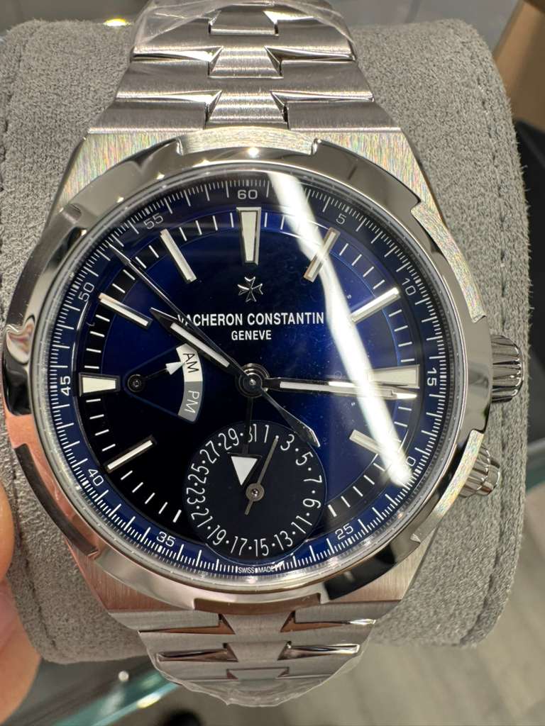 Vacheron - Constantin Overseas - Dual Time - 41 MM - Stainless Steel - Blue Dial - 7920V/210A-B334