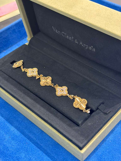 Van Cleef & Arpels Vintage Alhambra Bracelet - 18k Yellow Gold - Diamond - 5 Motifs - Tw. 1 ct - VCARP4KN00