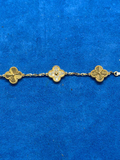 Van Cleef & Arpels Vintage Alhambra Bracelet - 18k Yellow Gold - Diamond - 5 Motifs - Tw. 1 ct - VCARP4KN00