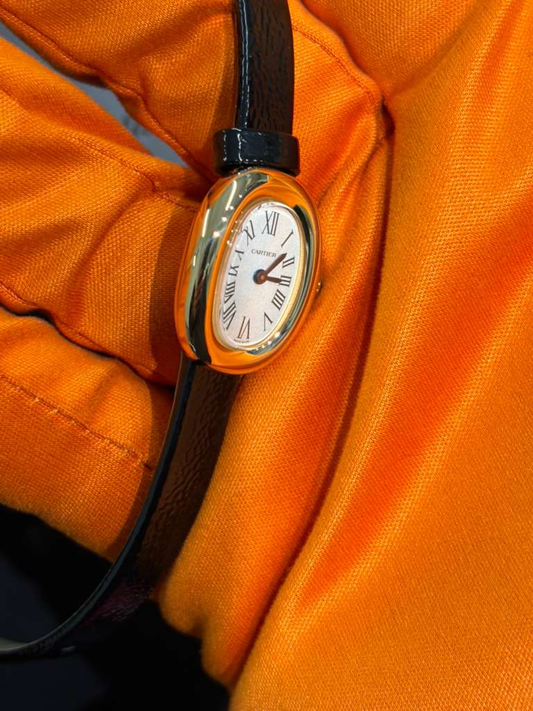 Cartier Baignoire Yellow Gold 24.6 MM (Mini model) - Black Patent Leather Strap - Silvered Dial - WGBA0075