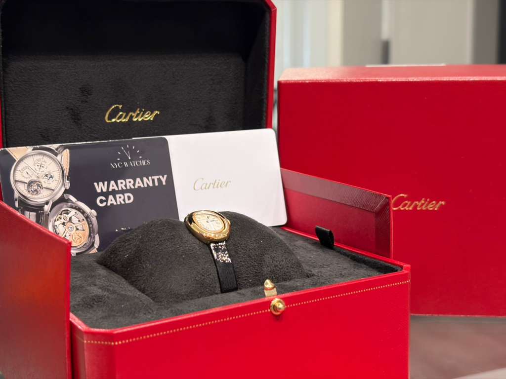 Cartier Baignoire Yellow Gold 24.6 MM (Mini model) - Black Patent Leather Strap - Silvered Dial - WGBA0075