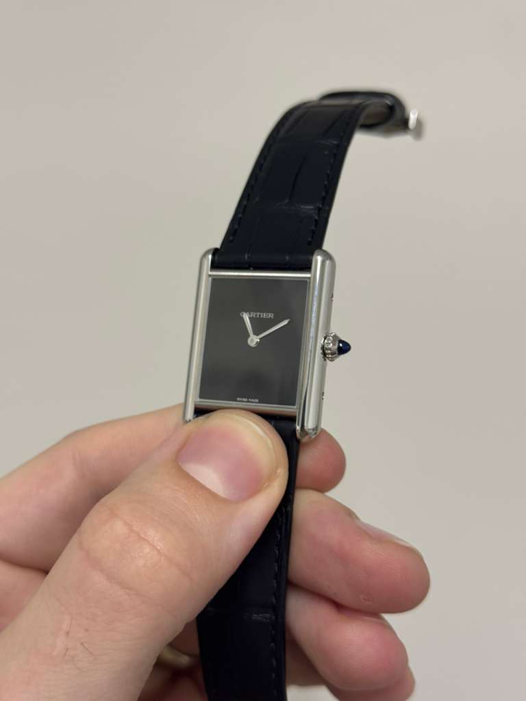 Cartier - Tank Must - Large Model - 33.7 MM x 25.5 MM - Stainless Steel - Black Lacquered Dial - Black Alligator Leather Strap - WSTA0108