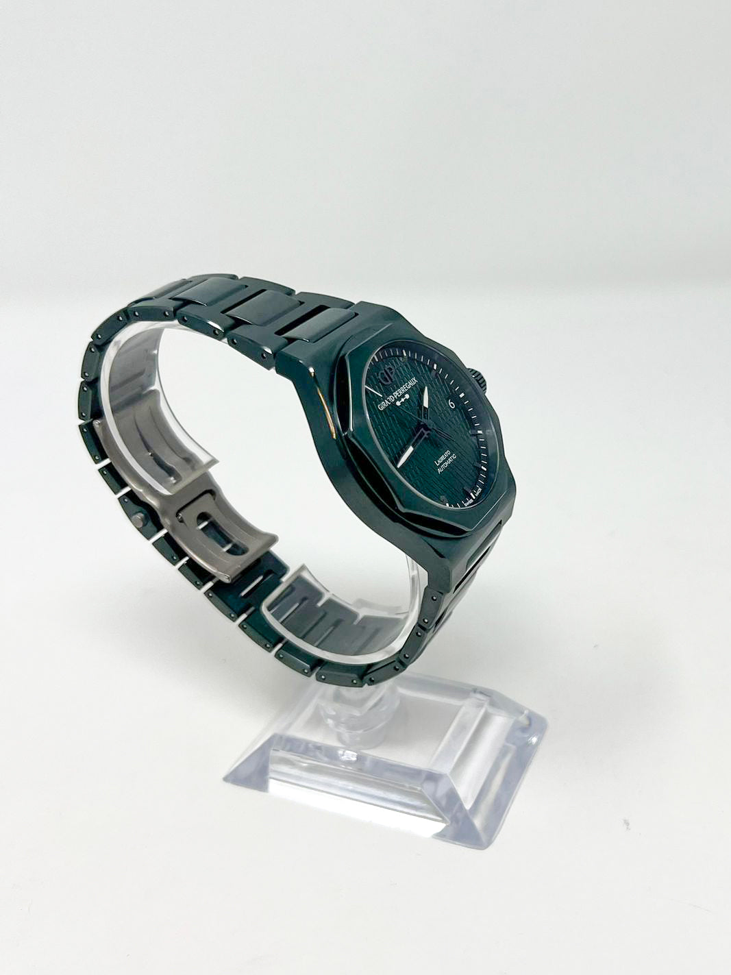 Girard-Perregaux Laureato Green Aston Ceramic 42 MM - Green Ceramic Bracelet - Green Dial - 81010-32-3081-1CX