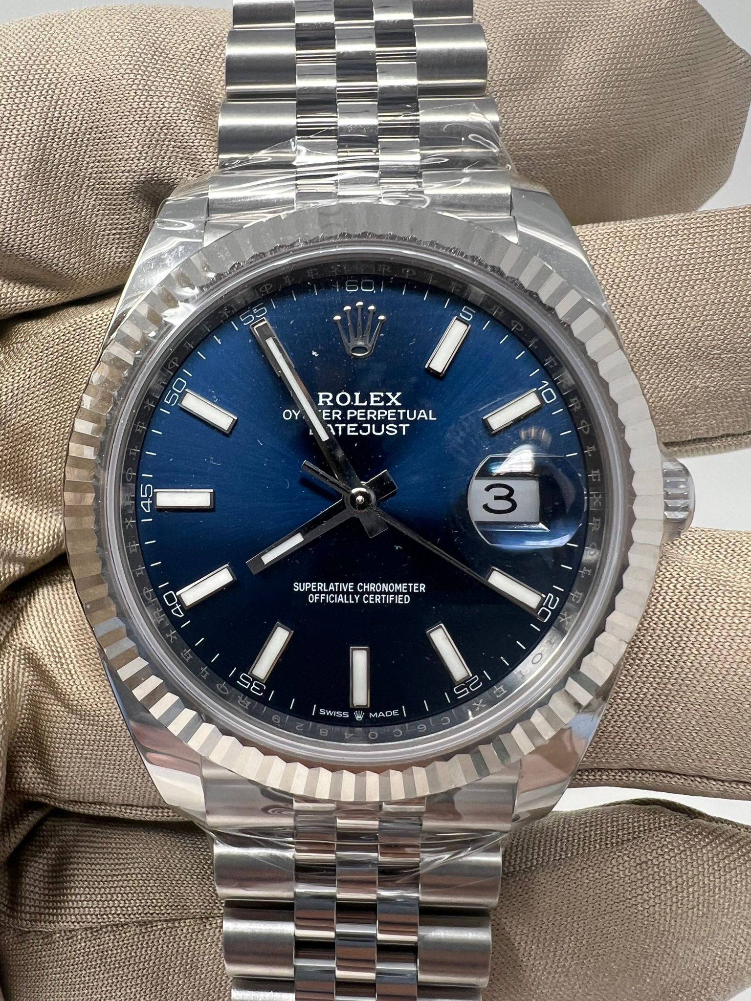 Rolex Stainless Steel and White Gold Datejust 41 Date Watch - 41 MM - Jubilee Bracelet - Fluted Bezel - Blue Dial - 126334 blij