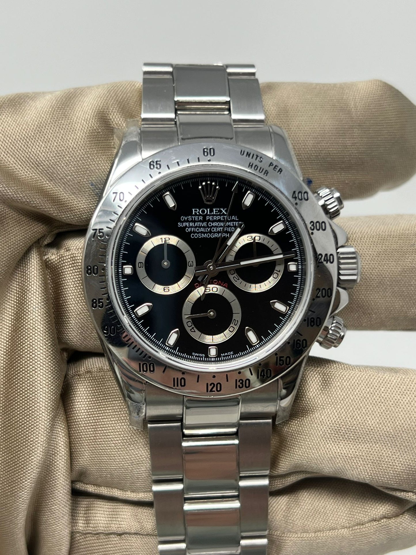 Rolex Oyster Perpetual Daytona Watch - 40 MM - Oyster Bracelet - Black Dial - 116520 blk