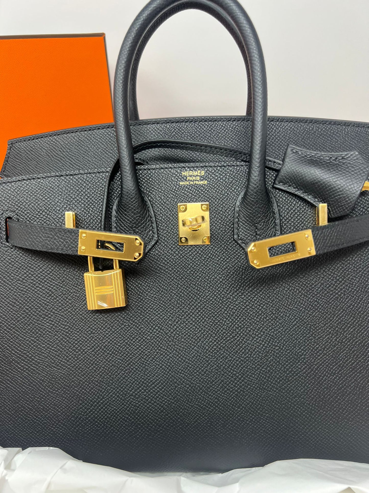 Hermès Birkin 25  -  Sellier in Noir Epsom Leather Gold Hardware)