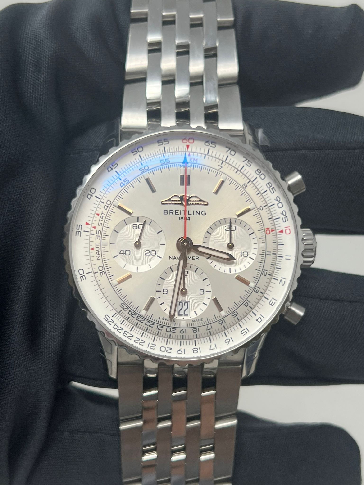 Breitling Navitimer Stainless Steel 41 MM - Stainless Steel Bracelet - Silver Dial - AB0139211G1A1