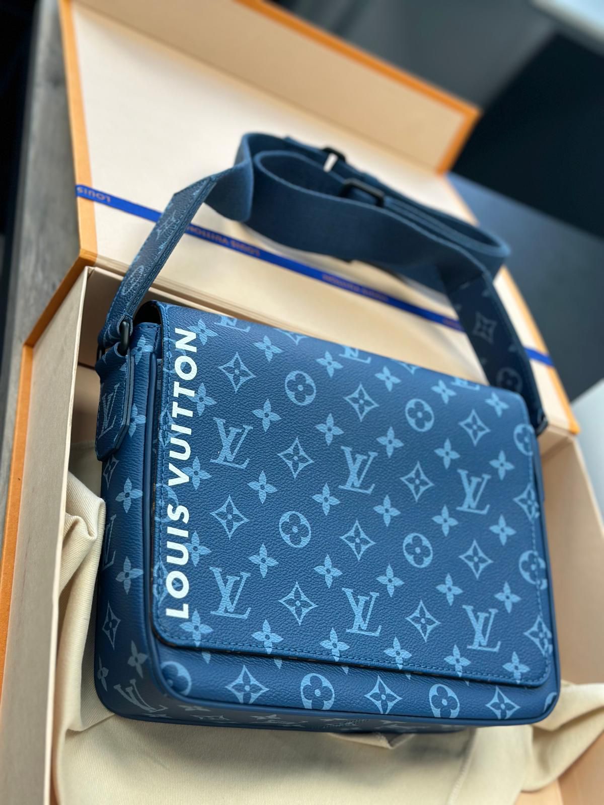 Louis Vuitton - Monogram District PM Shoulder Bag - Blue - M23785