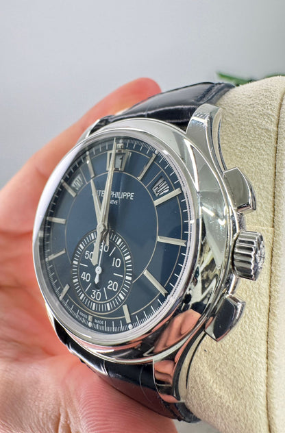 Patek Philippe Complications - Chronograph - 42 MM -   Platinum - 5905P-001