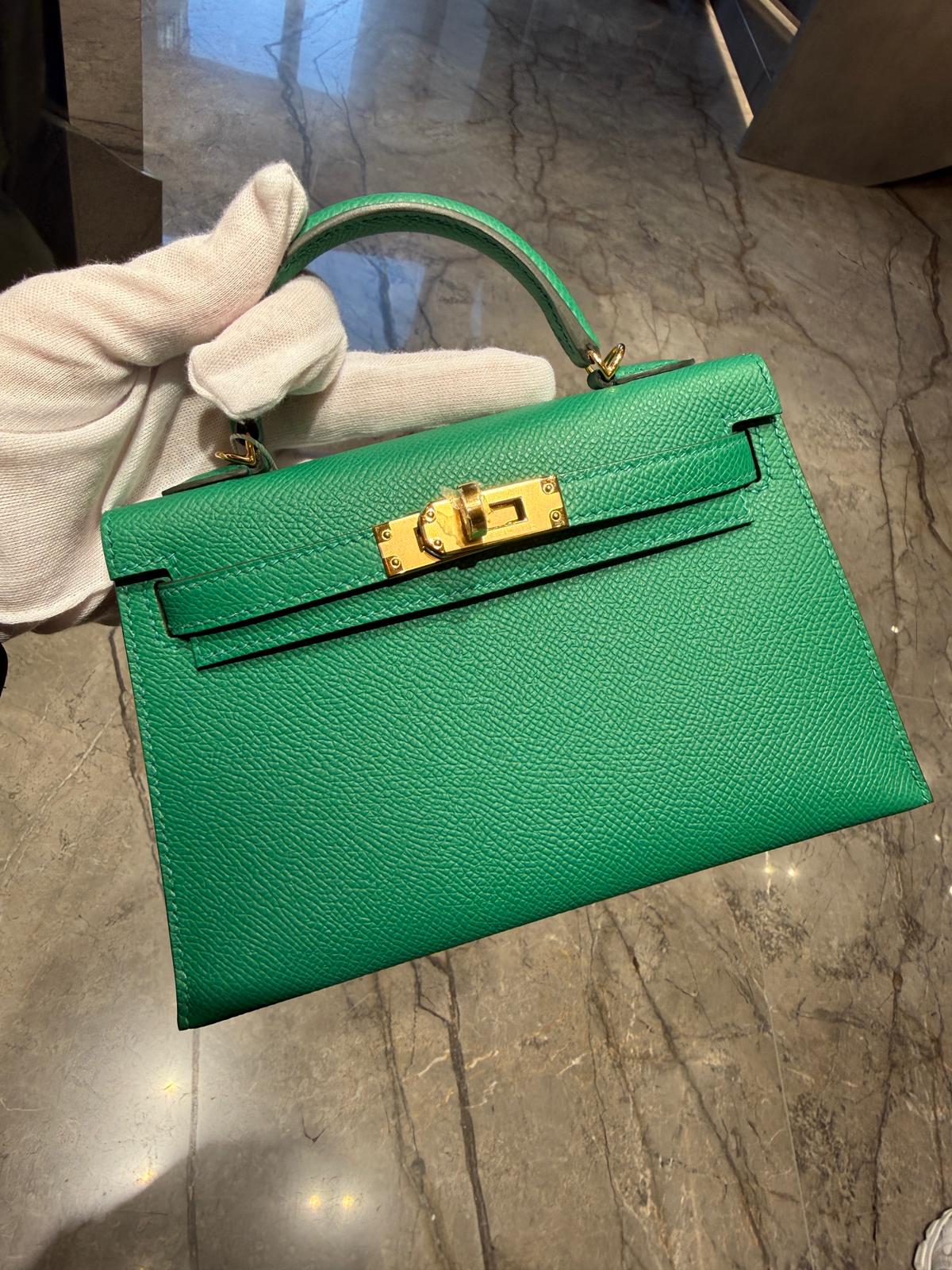 Hermès Kelly Sellier 20 - Vert Vertigo - Epsom - Gold Hardware - KS20VVEGHW