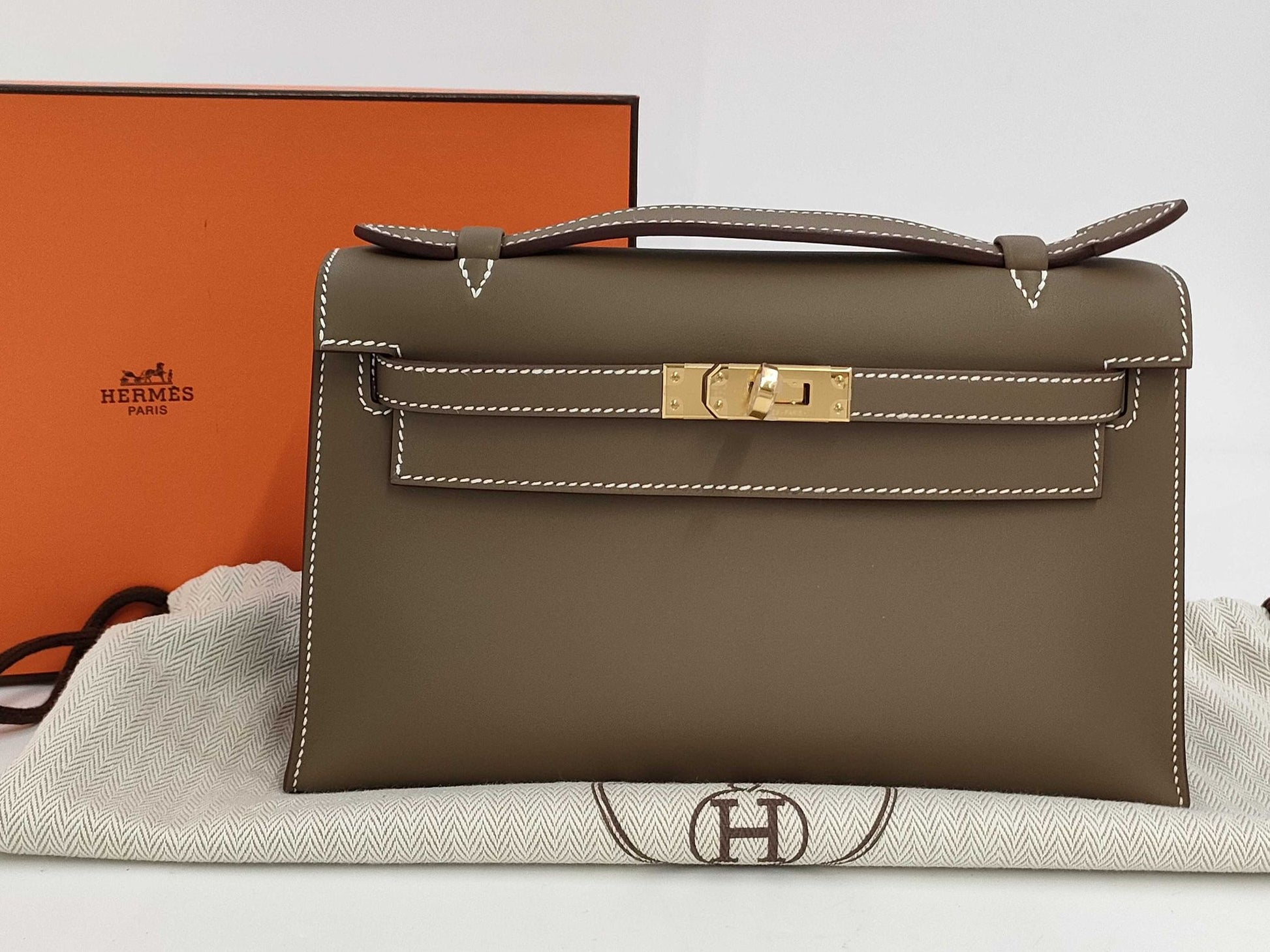 Hermès Kelly Pochette - Etoupe - Swift - Gold Hardware - KPESGHW