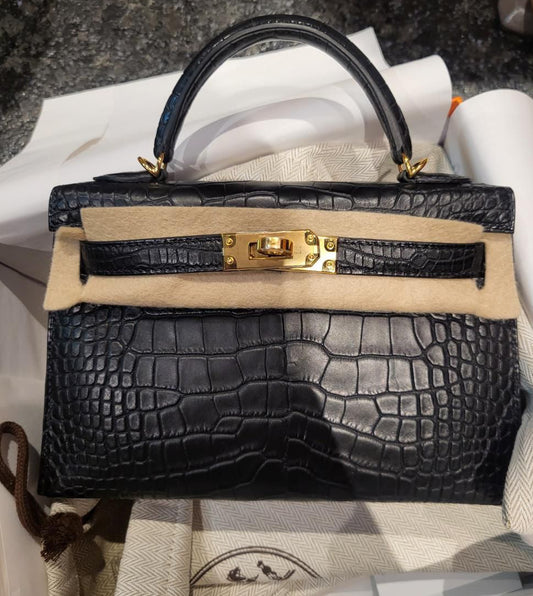 Hermès Kelly Sellier 20 - Black Matte Alligator Leather - Gold Hardware - K20BMAGHW
