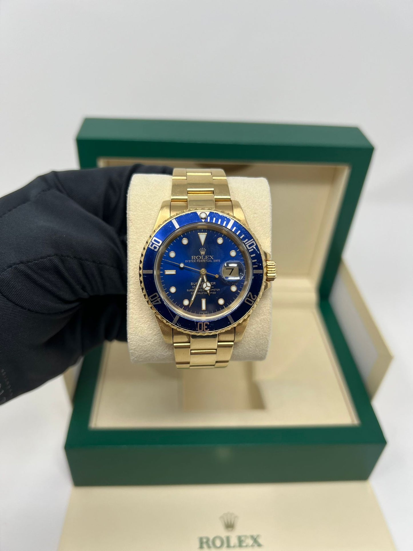 Rolex Yellow Gold Submariner Watch 40 MM - Oyster Bracelet - Blue Dial - 16618 LB