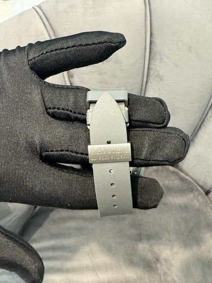 F.P. Journe Elégante Titanium 48 x 40 MM - Grey Rubber Strap - White Dial - Élégante Titanium