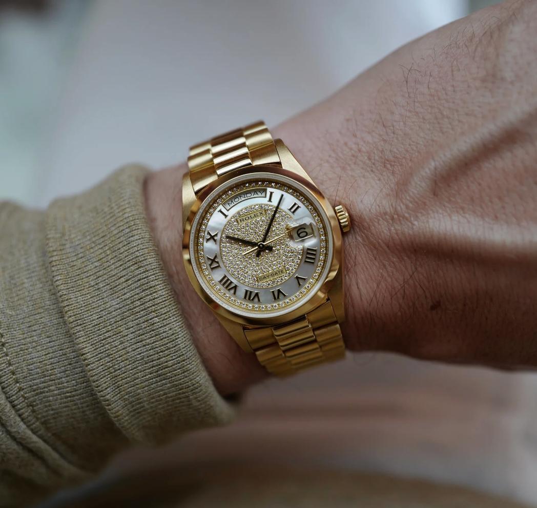 Rolex Day-Date - 36 MM - Yellow Gold - Diamond Bezel - Mother of Pearl and Diamond Roman Dial - 18208 MoPDR