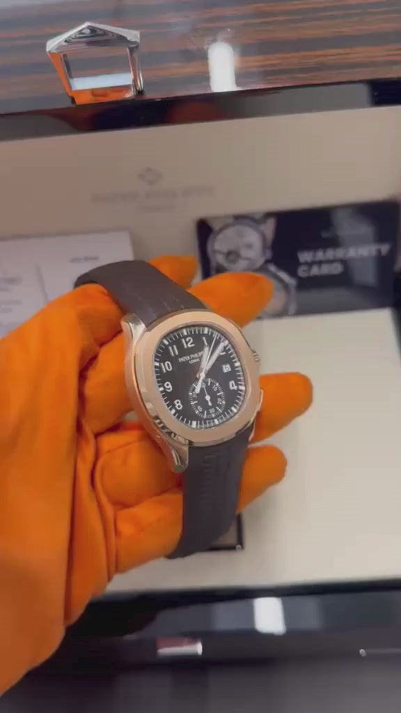 Patek Philippe Aquanaut - 42.20 MM -Rose Gold - 5968R-001