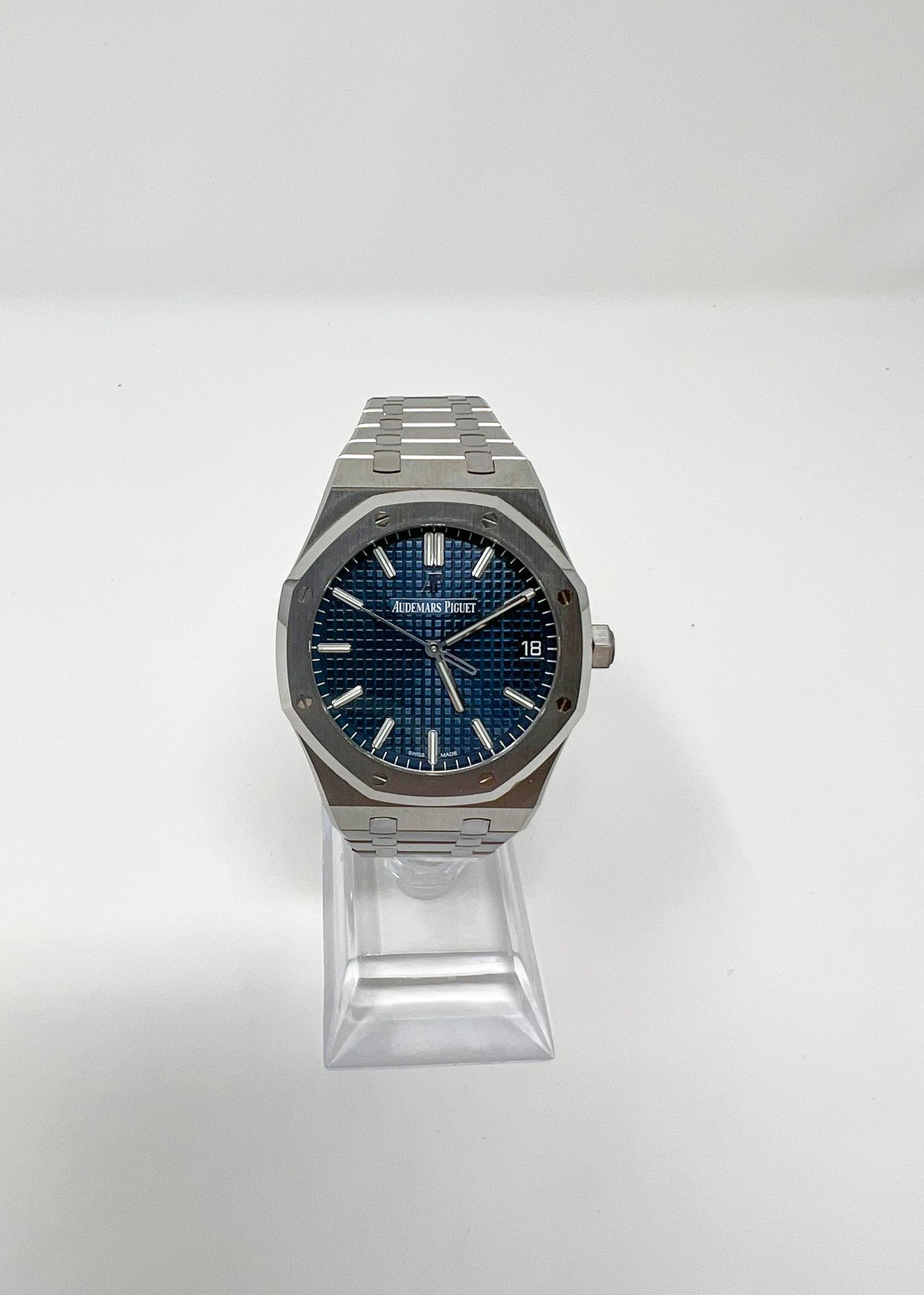 Audemars Piguet - Royal Oak - 41 MM -  Steel - 15500ST.OO.1220ST.01  nyc watcher nyc watches