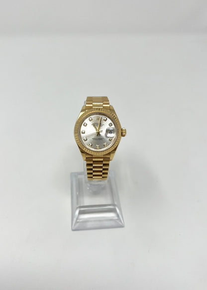 Rolex Yellow Gold Lady-Datejust - 28 MM - Presidential Bracelet - Fluted Bezel - Silver Diamond Dial - 279178-0015